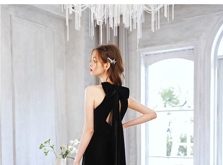 Sleeveless Mock Neck Plain Bow Cutout A-Line Evening Gown