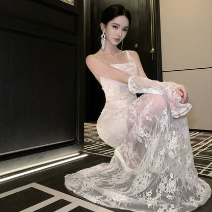 Spaghetti Strap Plain Backless Lace Sheath Wedding Gown