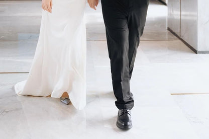 Sleeveless Halter One-Shoulder Plain Sheath Wedding Gown
