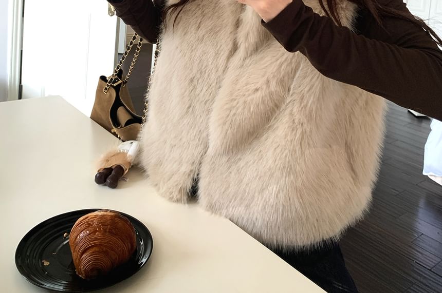 Stand Collar Plain Faux Fur Vest