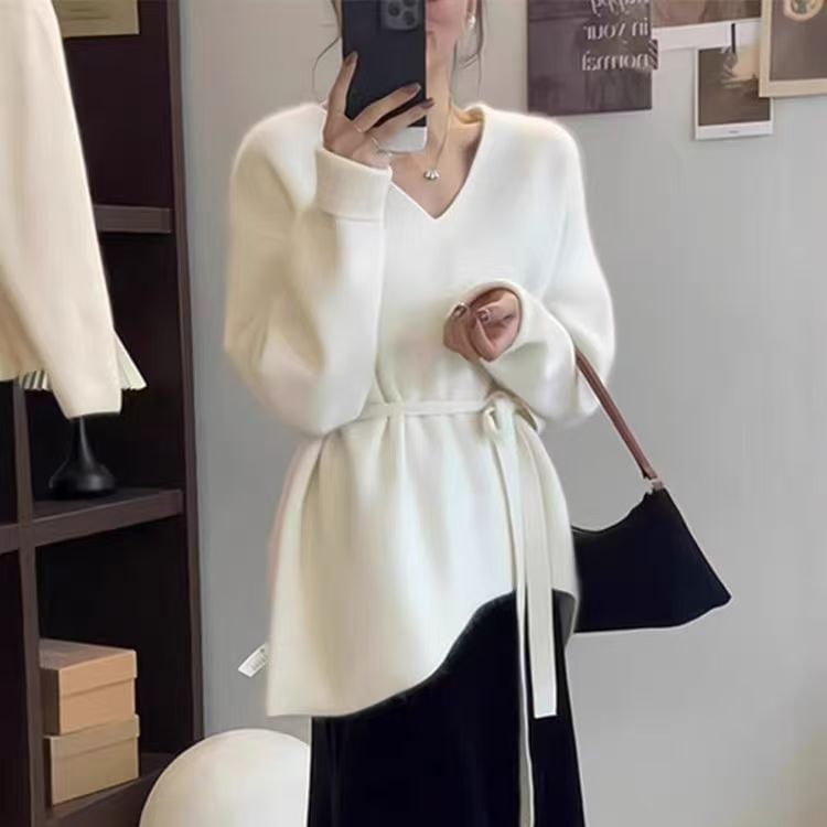 Asymmetric Plain Knit Top with V-Neck and Long Sleeves