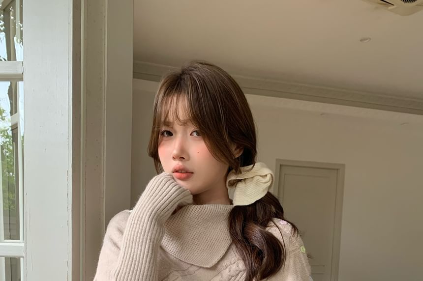 Cozy Cowlneck Twisted Cable Knit Pullover Sweater in Solid Tone