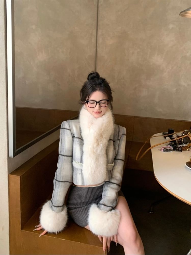 Plaid Lace Trim Cropped Jacket / Plain Faux Fur Scarf