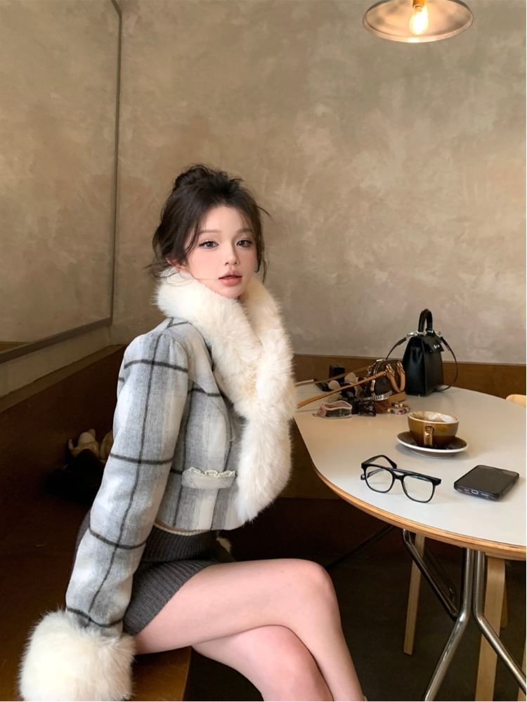 Plaid Lace Trim Cropped Jacket / Plain Faux Fur Scarf