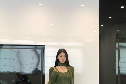 Long-Sleeve Scoop Neck Melange Maxi Sheath Knit Dress