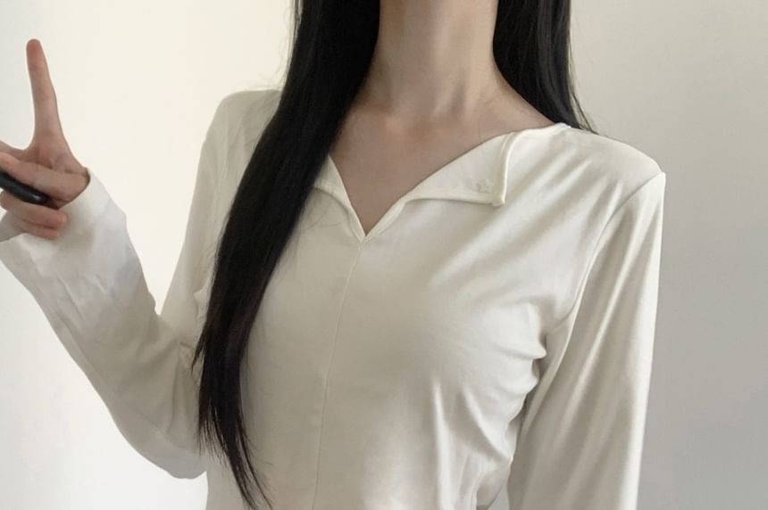 V-Neck Long-Sleeve Tee