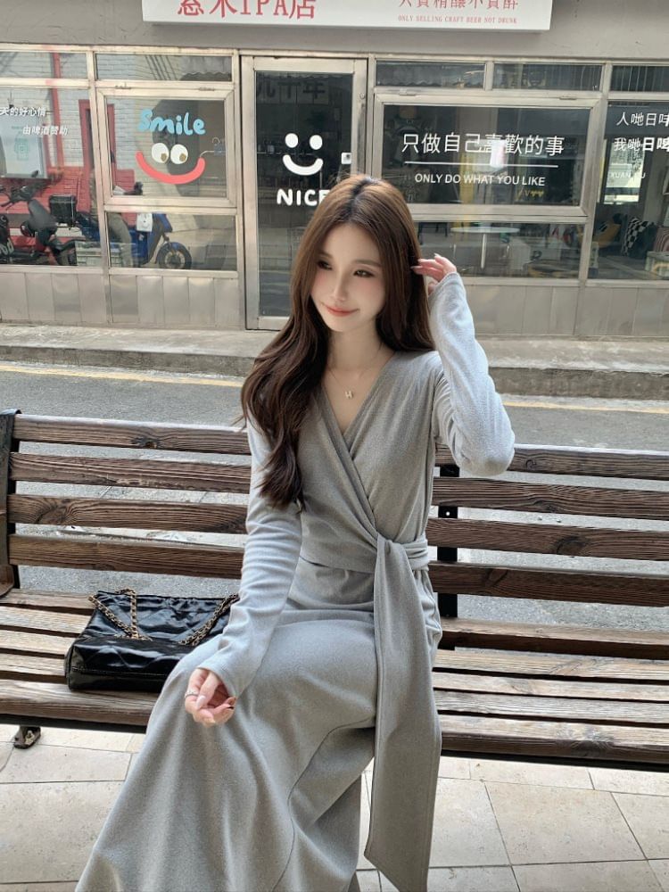 Long Sleeve V-Neck Plain Tie-Up Maxi A-Line Wrap Dress