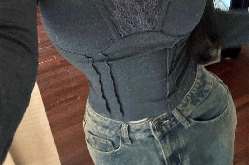 Lace-Panel Cutout V-Neck Fitted Cropped Long-Sleeve Tee