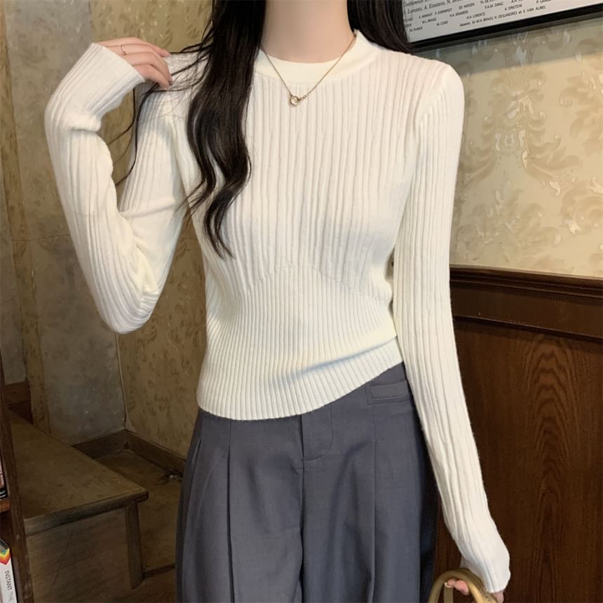 Solid Crew-Neck Cropped Knit Long-Sleeve Sweater