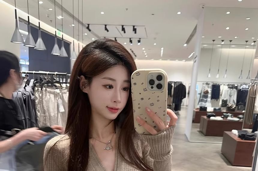 Solid V-Neck Slim-Fit Long-Sleeve Knit Pullover