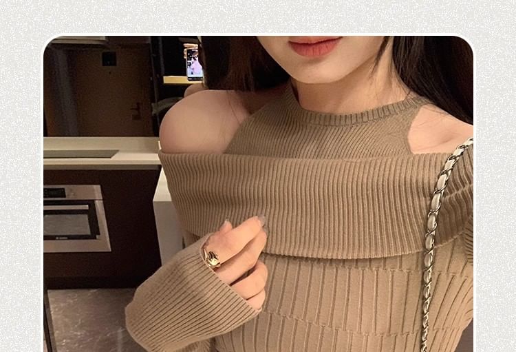 Halter Neck Cold Shoulder Crop Knit Long-Sleeve Top