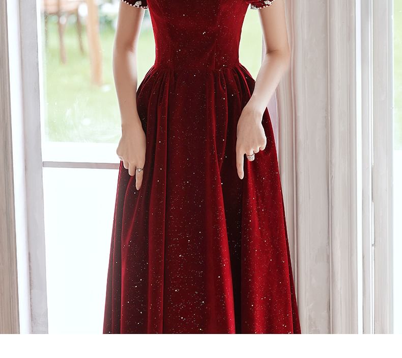 Short Puff Sleeve Sweetheart Neck Plain Glitter Beaded Velvet Midi A-Line Cocktail Dress / Evening Dress