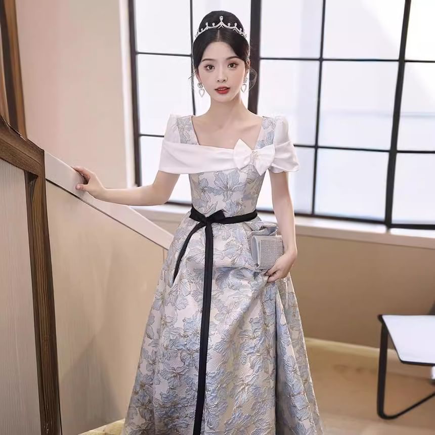 Short Sleeve Square Neck Bow Panel Jacquard A-Line Evening Gown