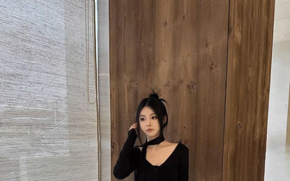 Scoop Neck Button-Up Solid Crop Long-Sleeve Top