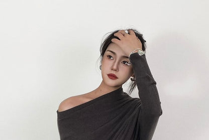 Off-Shoulder Knit Top with Long Sleeves and Solid Design