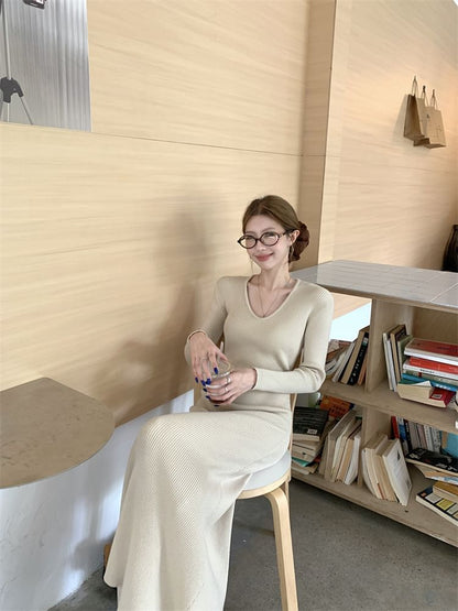 Long-Sleeve V-Neck Maxi A-Line Knit Dress