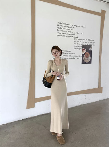 Long-Sleeve V-Neck Maxi A-Line Knit Dress