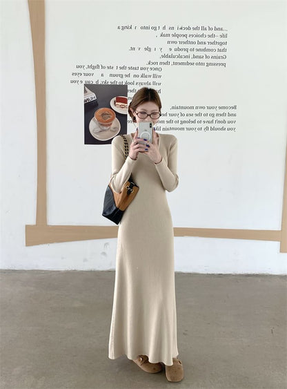 Long-Sleeve V-Neck Maxi A-Line Knit Dress