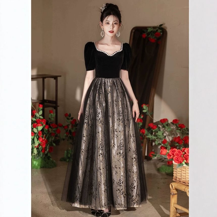 Short Sleeve Sweetheart Neck Patterned Print Beaded Trim Mesh Panel Velvet A-Line Evening Gown