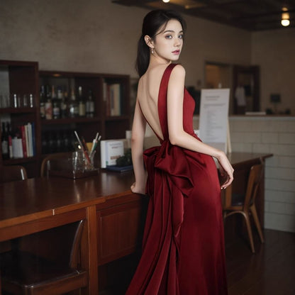 Sleeveless V-Neck Plain Bow Backless Trumpet Evening Gown