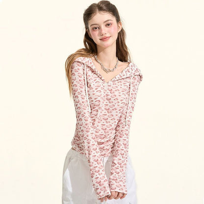 Leopard-Print V-Neck Fitted Long-Sleeve Hooded Tee