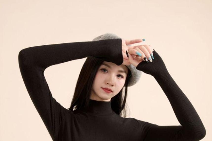 Mock Neck Slim Tee with Long Sleeves in Solid Hue