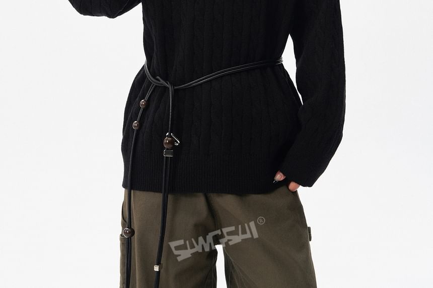 Crew Neck Cable Knit Sweater with Solid Pattern