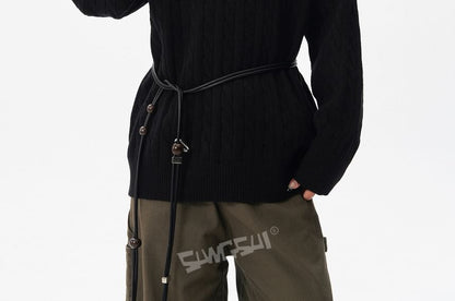 Crew Neck Cable Knit Sweater with Solid Pattern