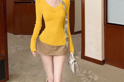 Solid Knit Top with V-Neck and Long Sleeves