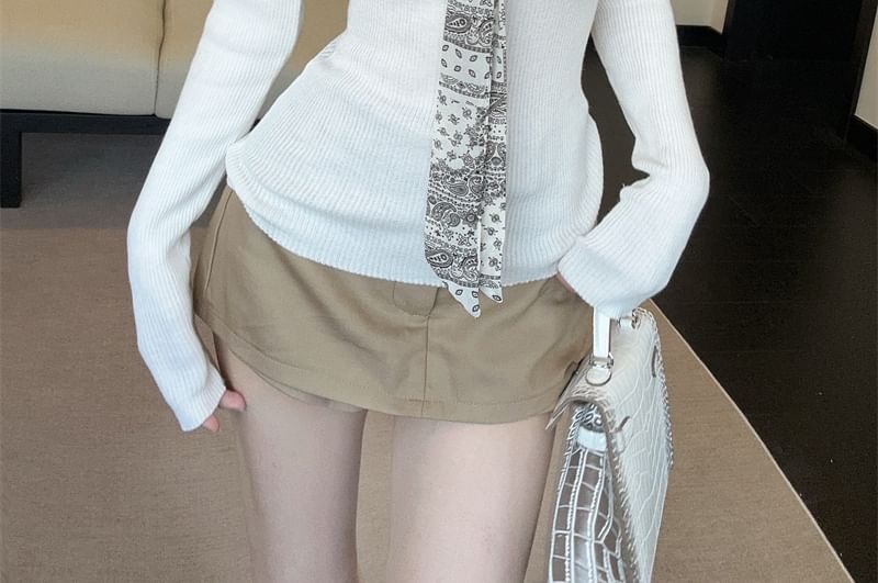 Solid Knit Top with V-Neck and Long Sleeves