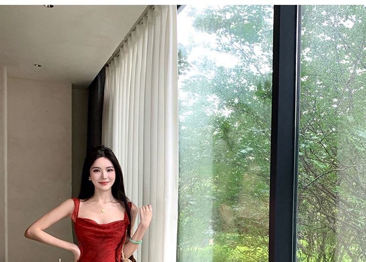Sleeveless Sweetheart Neckline Lace Maxi Sheath Dress