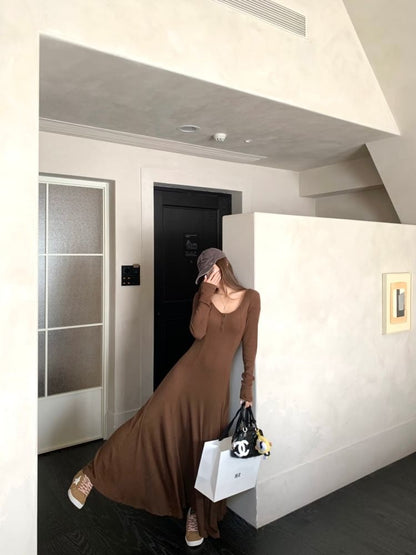 Long-Sleeve Scoop Neck Plain Maxi A-Line Dress