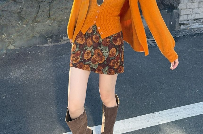 Versatile Spaghetti Strap Cable Knit Camisole, Cardigan & Floral A-Line Skirt Set