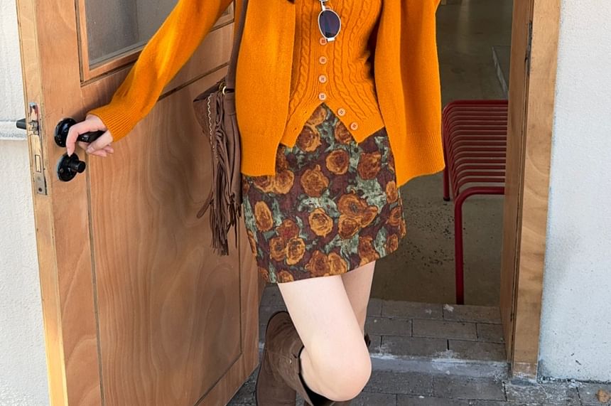 Versatile Spaghetti Strap Cable Knit Camisole, Cardigan & Floral A-Line Skirt Set