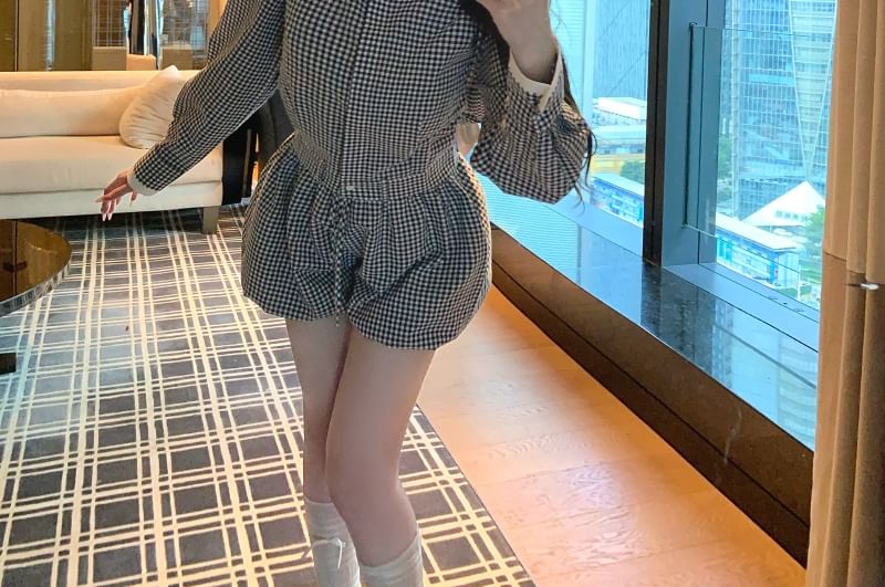 Classic Plaid Collared Long-Sleeve Shirt with High-Waist Denim Shorts