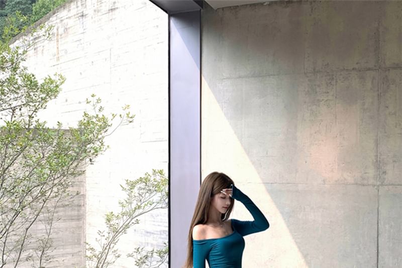 Off-Shoulder Long-Sleeve Crop Tee with High-Waist Maxi A-Line Skirt
