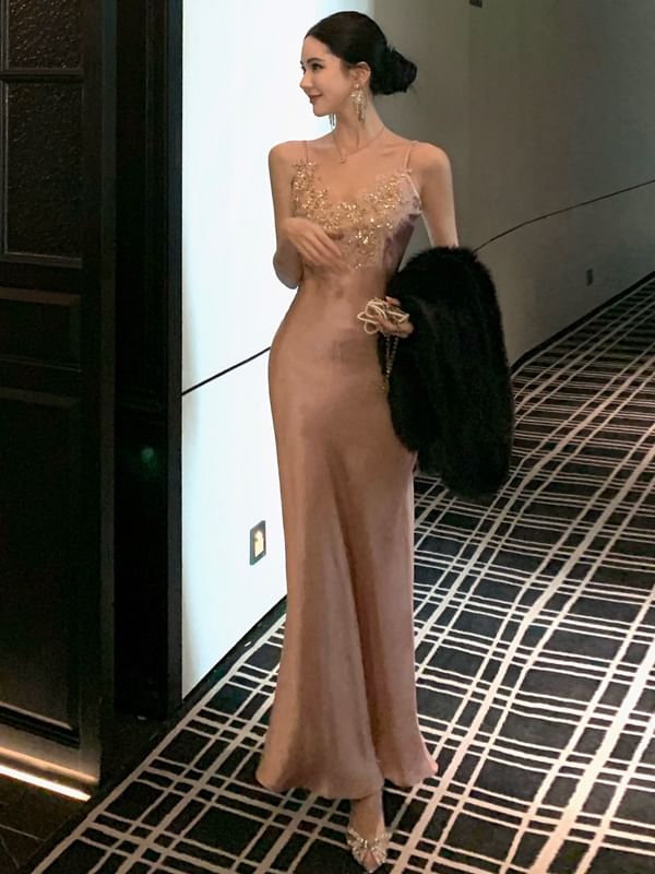 Spaghetti Strap V-Neck Floral Sequin Satin Sheath Evening Dress