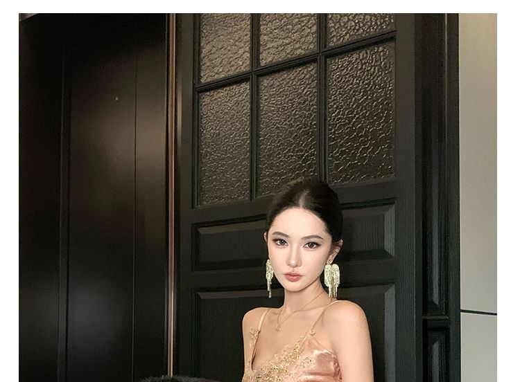 Spaghetti Strap V-Neck Floral Sequin Satin Sheath Evening Dress