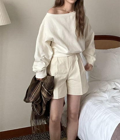 Asymmetric Single-Sleeve Sweatshirt in Solid Tone