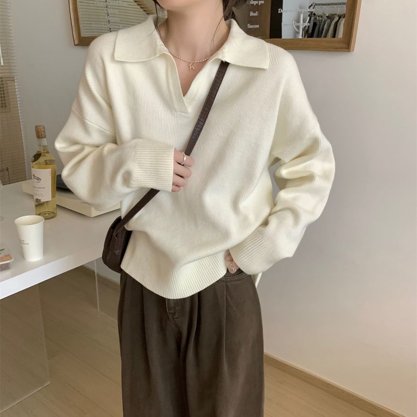 Open Placket Polo Sweater with Classic Cut