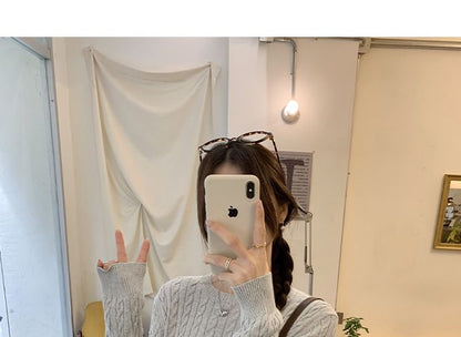 Cable-Knit Crew Neck Sweater in Solid Color