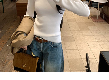 Round Neck Long-Sleeve Knit Top