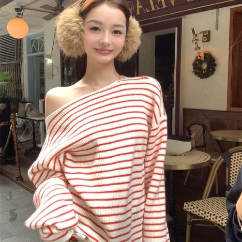 Loose-Fit Off-Shoulder Pullover with Stripes