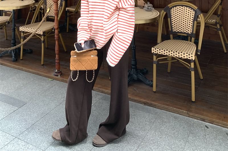 Loose-Fit Off-Shoulder Pullover with Stripes