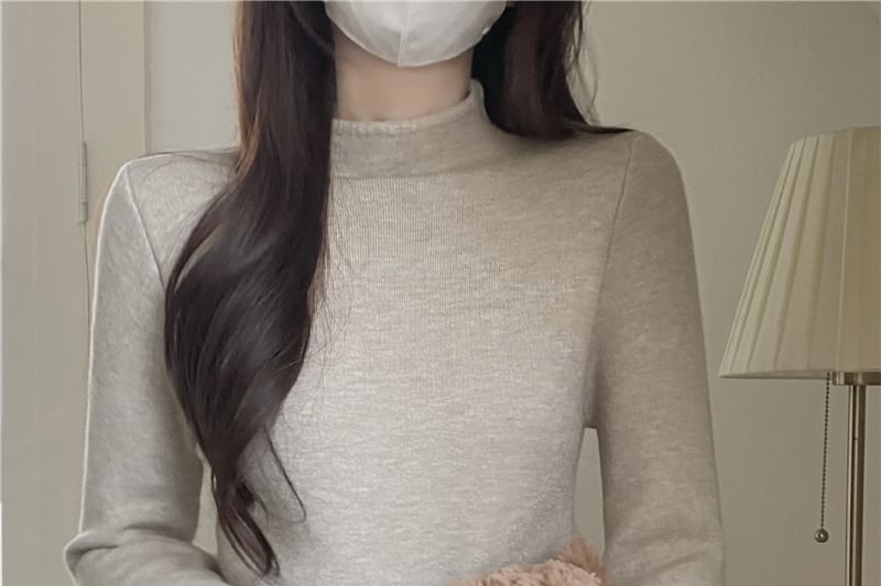 Mock Neck Pullover Knit Top in Solid Color