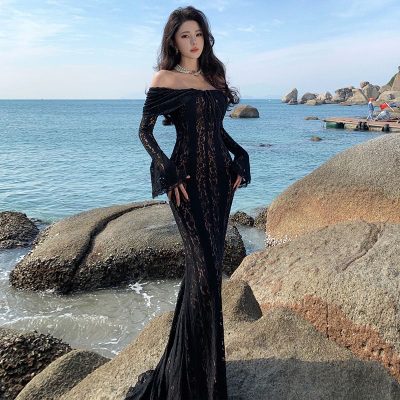 Flared-Sleeve Off-Shoulder Floral Lace Mermaid Evening Dress