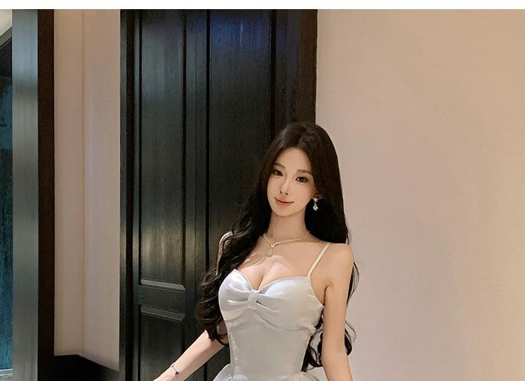 Spaghetti Strap Plain Tiered A-Line Evening Dress