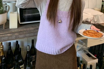 Crewneck Long-Sleeve Tee Paired with Sleeveless Knit