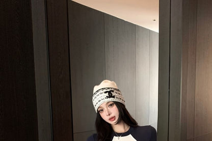 Two-Tone Crewneck Top with Long Sleeves