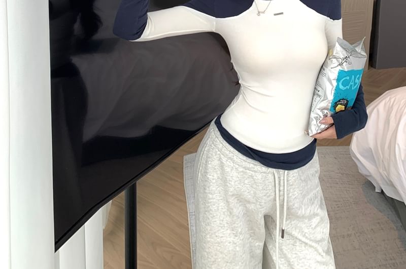 Two-Tone Crewneck Top with Long Sleeves